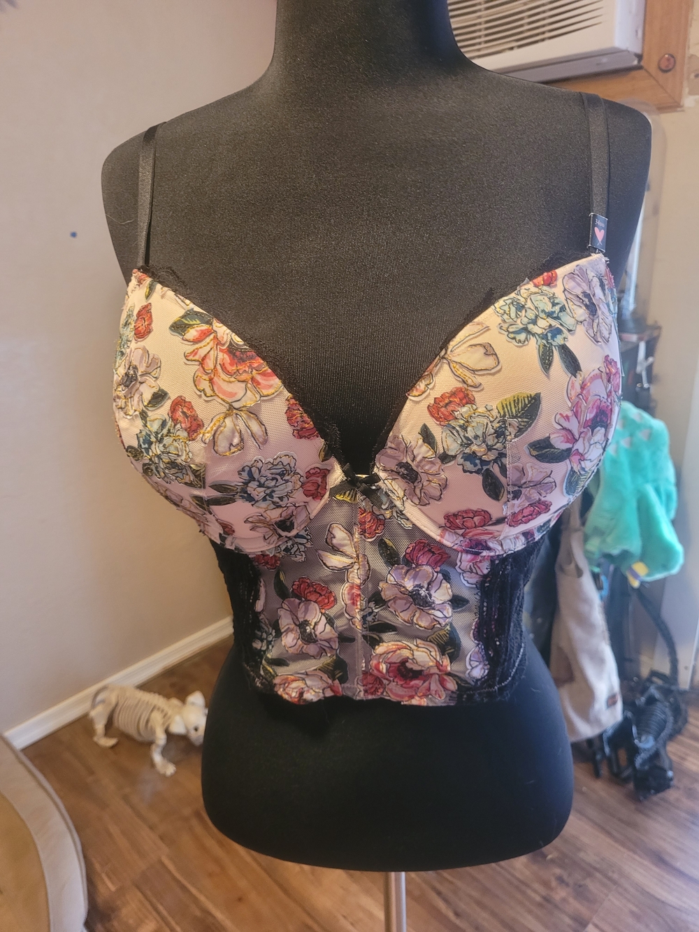 Victorias Secret Floral Push-Up Bra Top in Pink